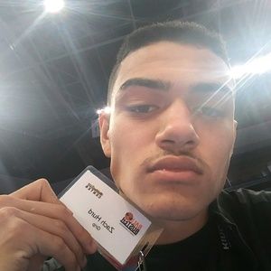 Meet your Posher, Zach